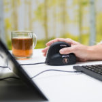 вертикальная мышь для левши и правши r-go he break мигает оранжевым